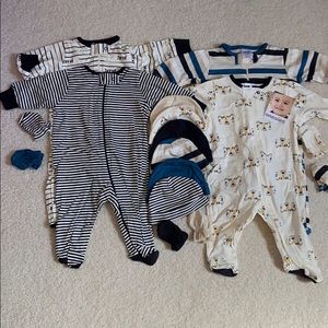 Sleep n Plays with matching hats and mittens